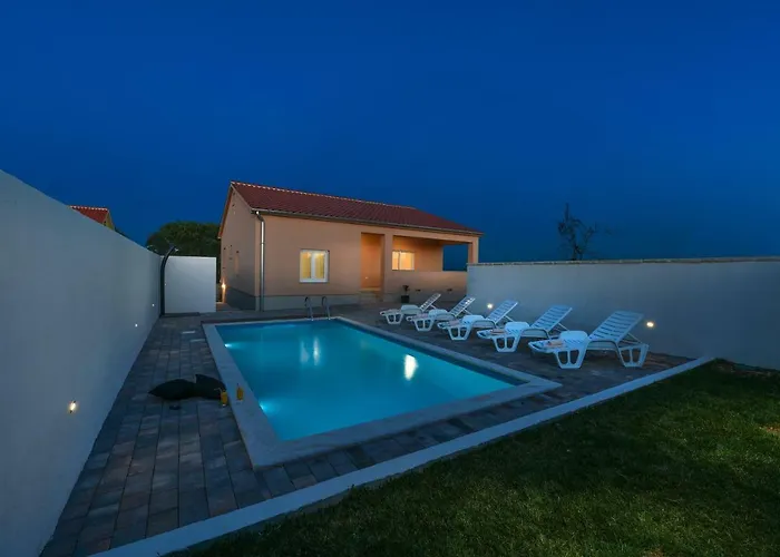 Luka Дом отдыха Задар