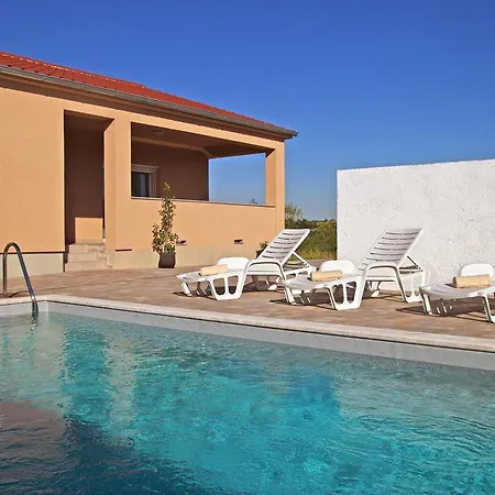 Holiday home Luka *