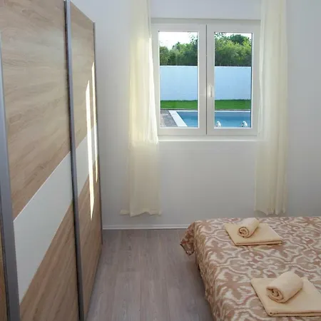 Holiday home Luka