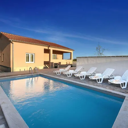 Luka Holiday home