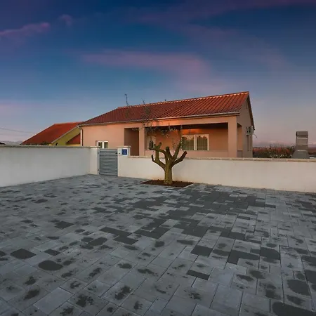 Luka Holiday home
