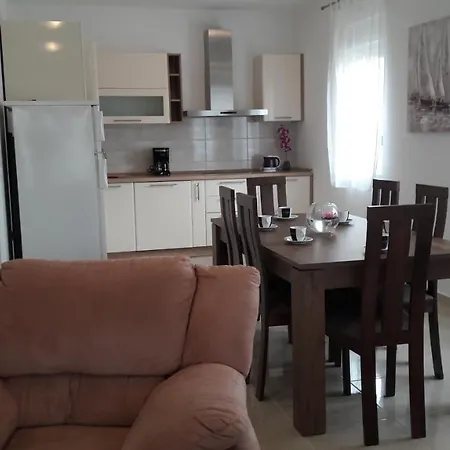 Holiday home Luka
